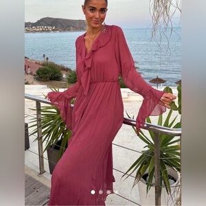 NWT Zara Crepe midi dress with ruffles Size Medium